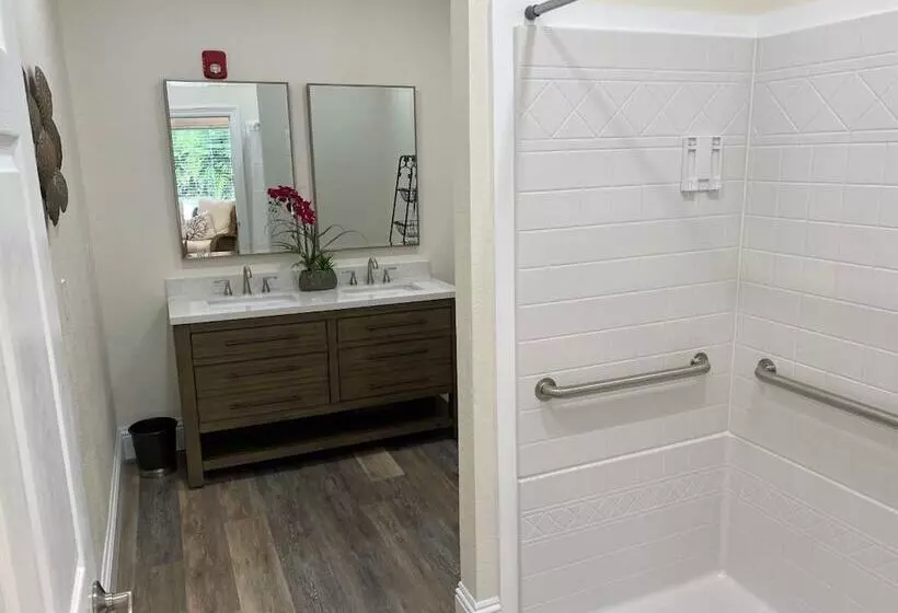 호텔 Caribbean Shores Waterfront Resort