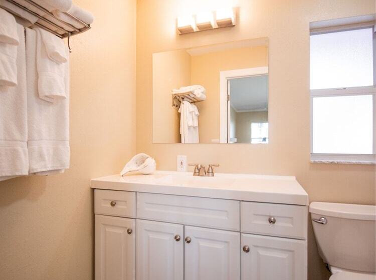 호텔 Caribbean Shores Waterfront Resort