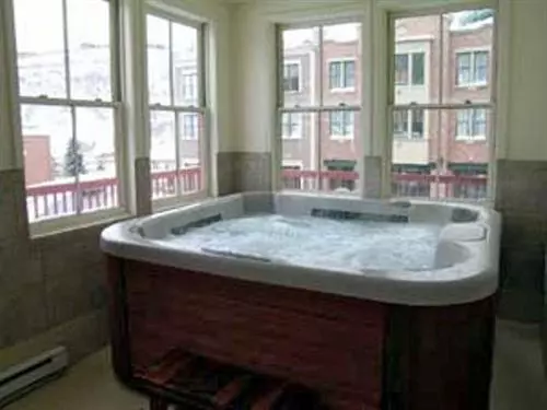 Отель Lift Lodge Condo