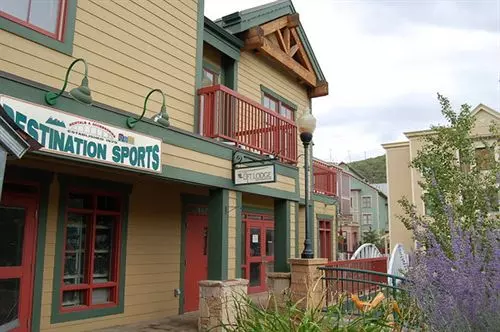 Отель Lift Lodge Condo