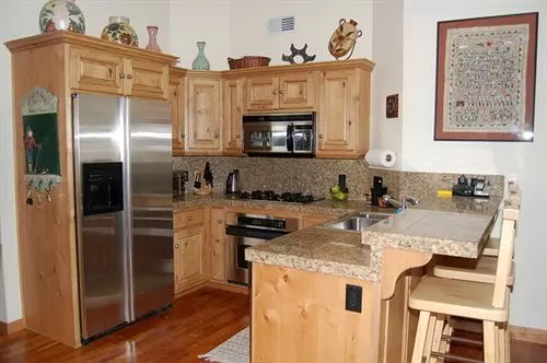 Отель Lift Lodge Condo