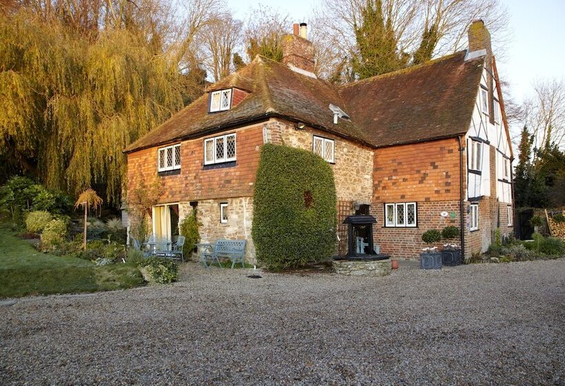 فندق Strand House