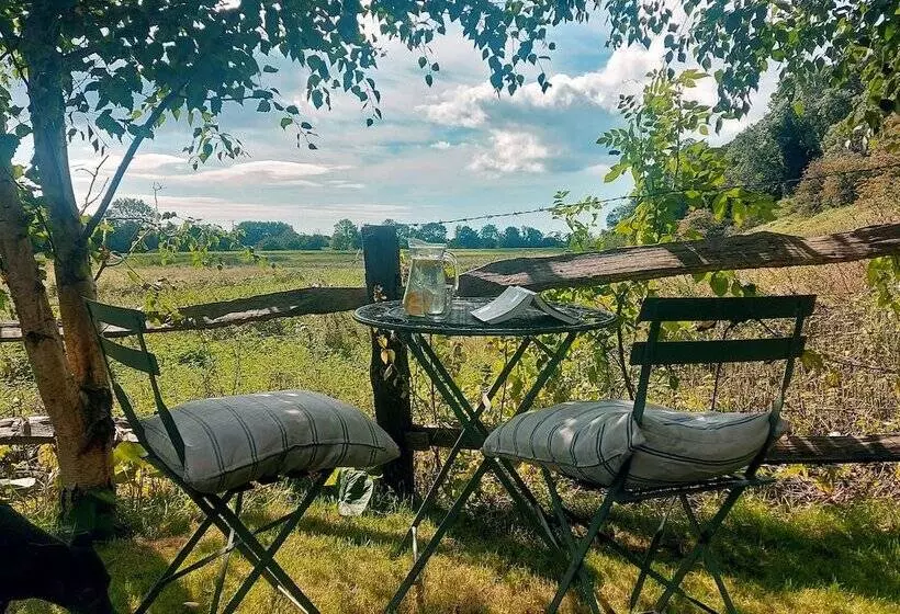 Отель Strand House