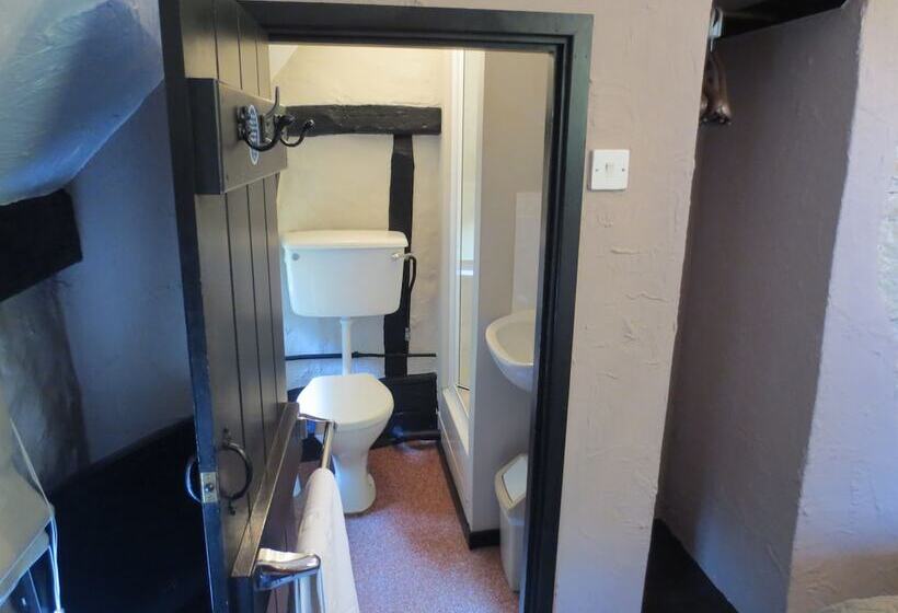 فندق Strand House