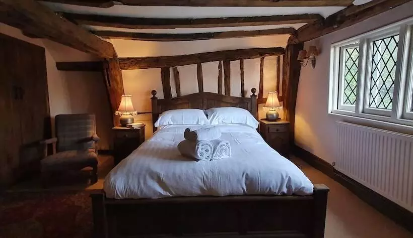 Отель Strand House