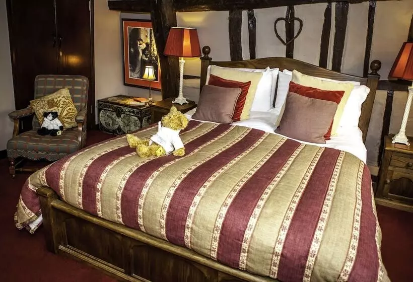 Отель Strand House