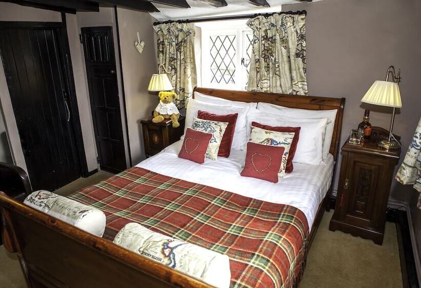 فندق Strand House