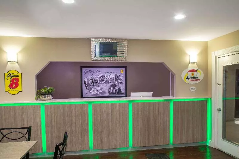 호텔 Super 8 By Wyndham Pensacola Nas Area