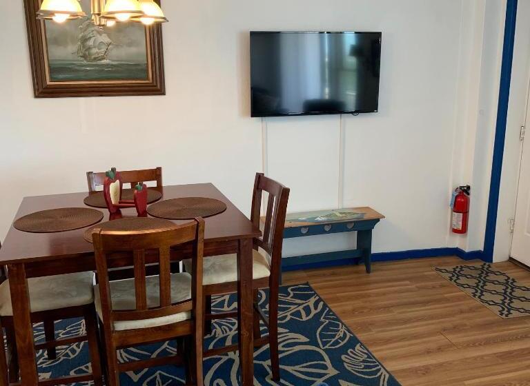 مُتل Roman Holiday Resort