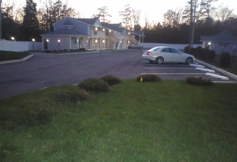 모텔 Village Inn And Suites