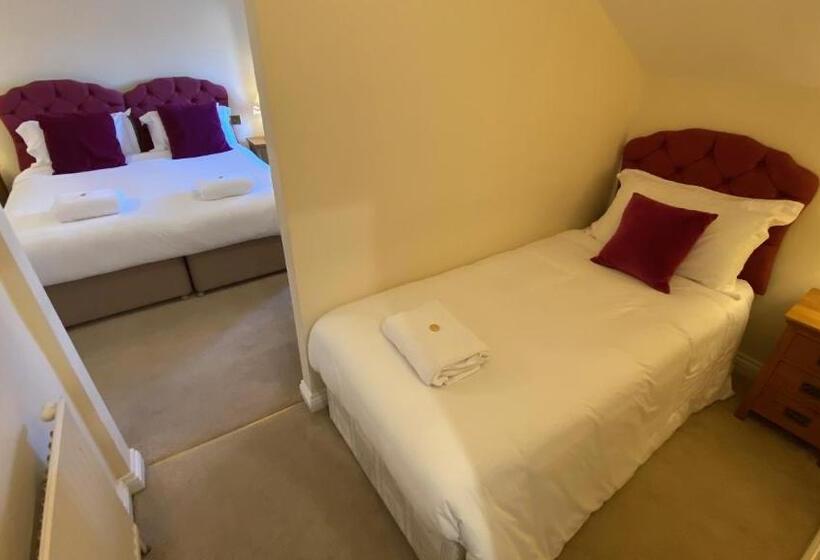 بنسيون 23 St Mary's