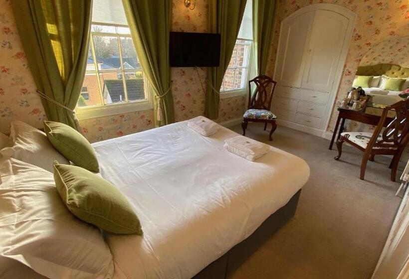 بنسيون 23 St Mary's