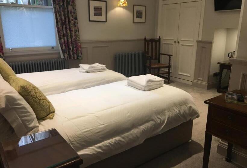 بنسيون 23 St Mary's