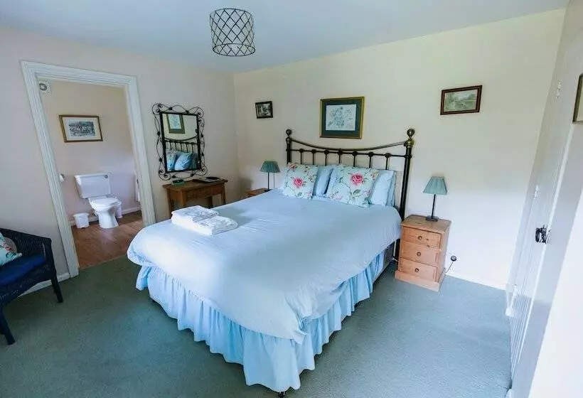 بنسيون Bluebell House