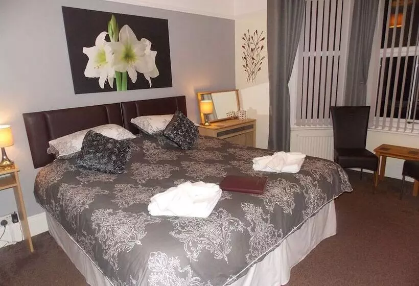 پانسیون Easton Court Guest House