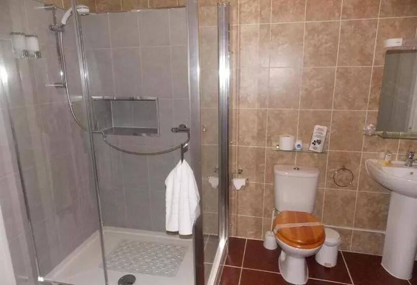 پانسیون Easton Court Guest House