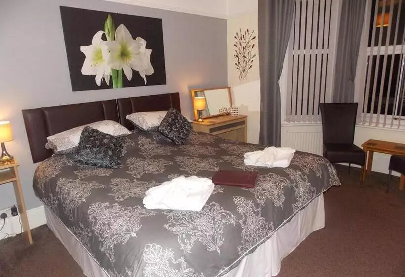 پانسیون Easton Court Guest House