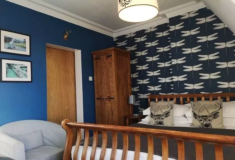 پانسیون Fraoch House