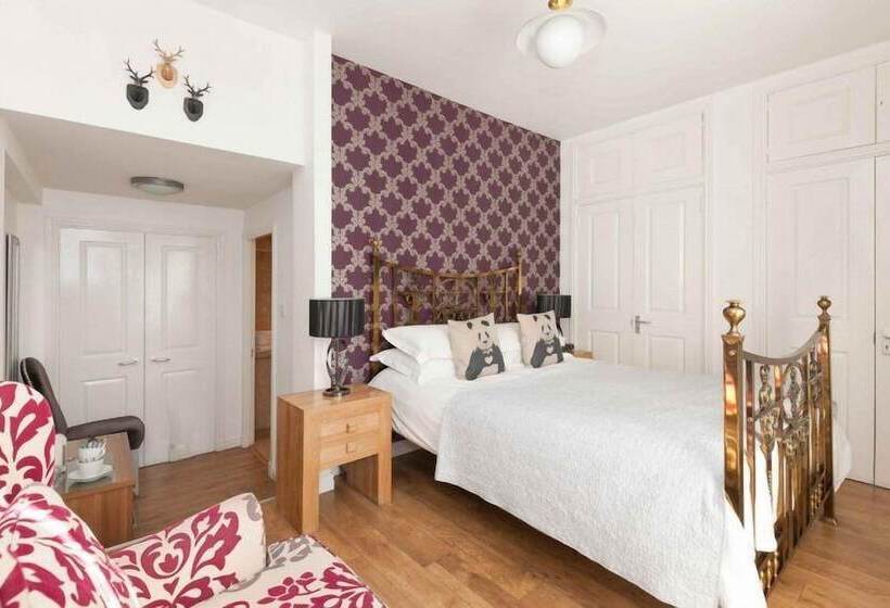 پانسیون Fraoch House