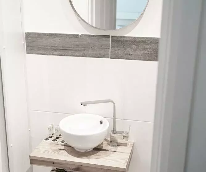 Pensão Innit Rooms Ocean Breeze