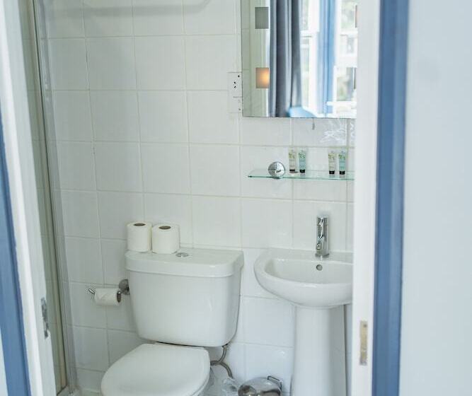 بنسيون Innit Rooms Ocean Breeze