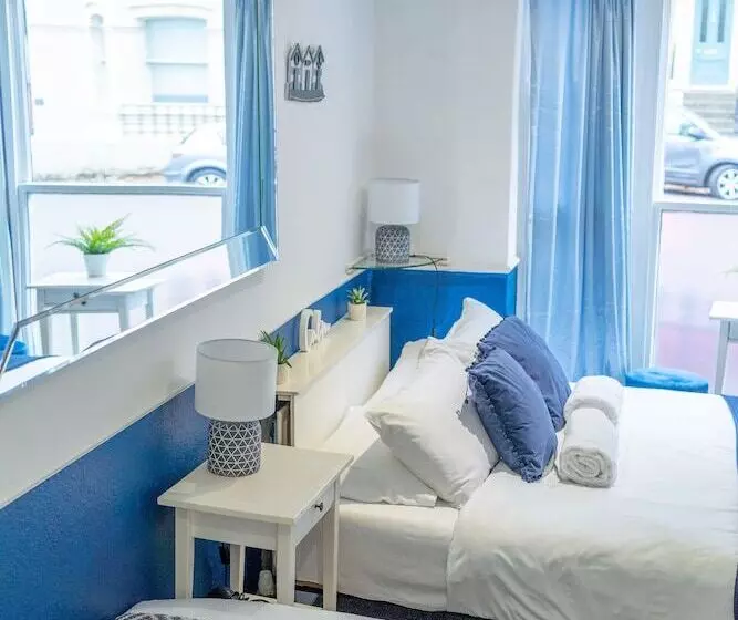 Pensão Innit Rooms Ocean Breeze