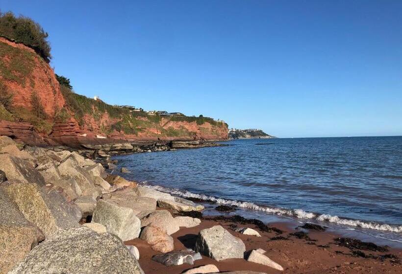 Pension (Hôtel basse catégorie) The Brandize Guest House