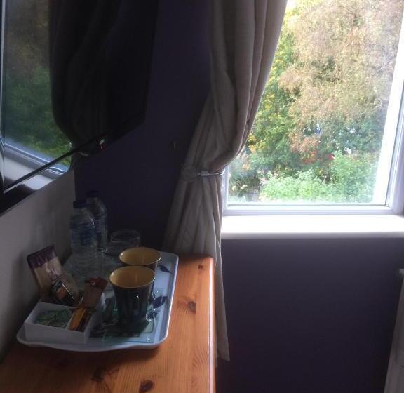 Pension (Hôtel basse catégorie) The Brandize Guest House