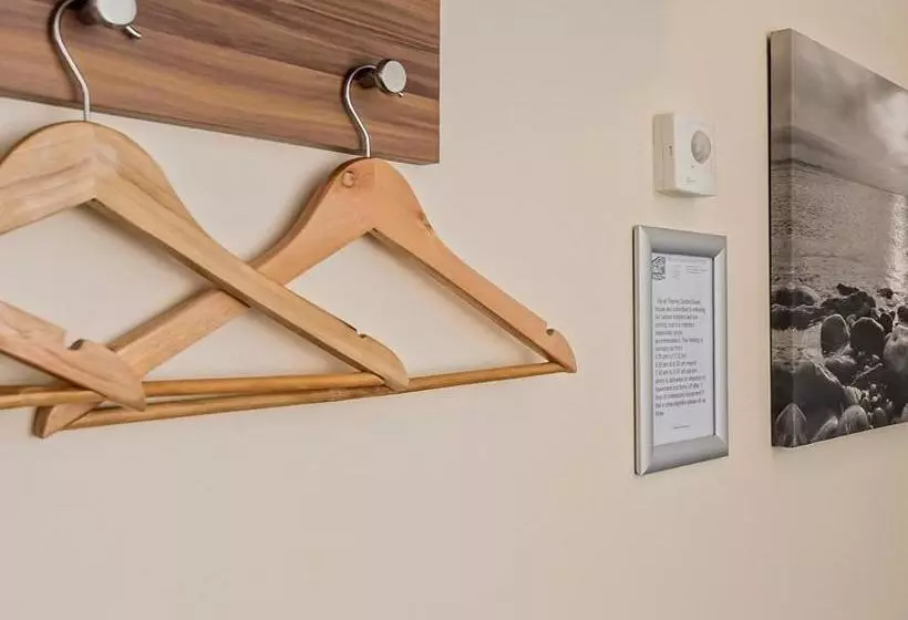 פנסיון Thorne Central Guest House