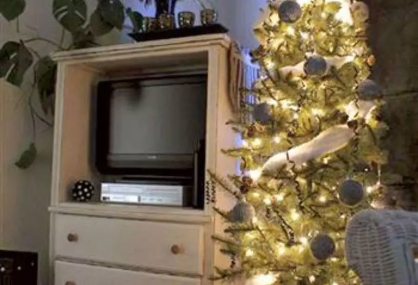 River Rock Bed And Breakfast Cottages