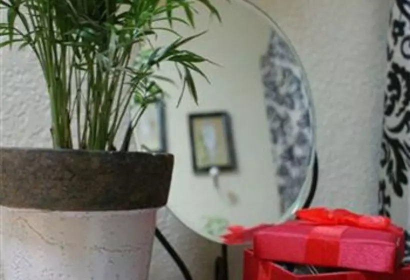 River Rock Bed And Breakfast Cottages