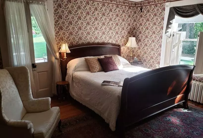 The Carriage Inn B&b