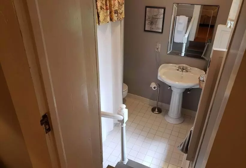 The Carriage Inn B&b