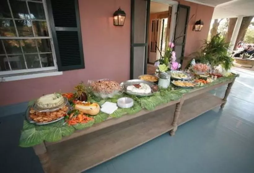 The Elms Bed And Breakfast
