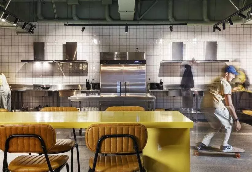 هاستل Lylo Auckland