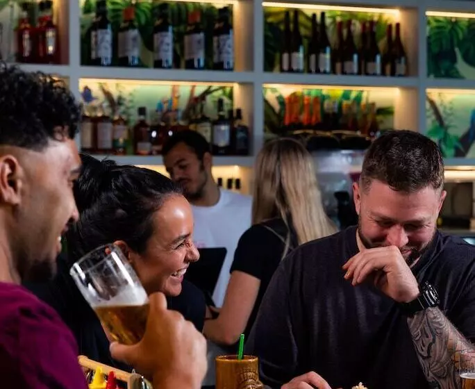 هاستل Lylo Auckland