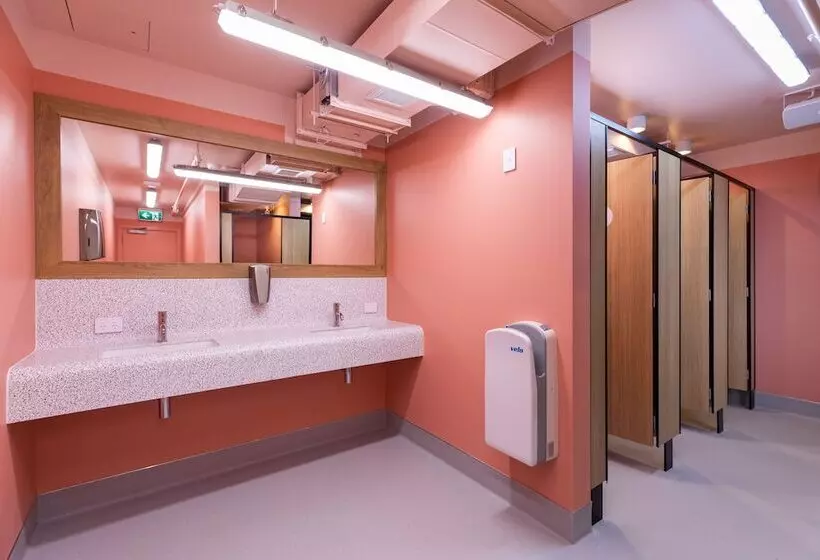 هاستل Lylo Auckland