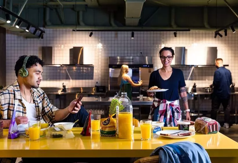 هاستل Lylo Auckland