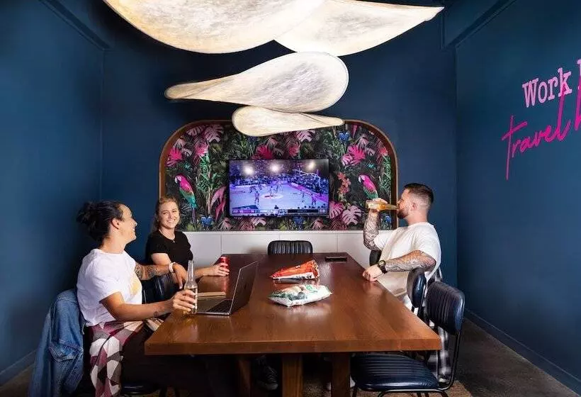 هاستل Lylo Auckland