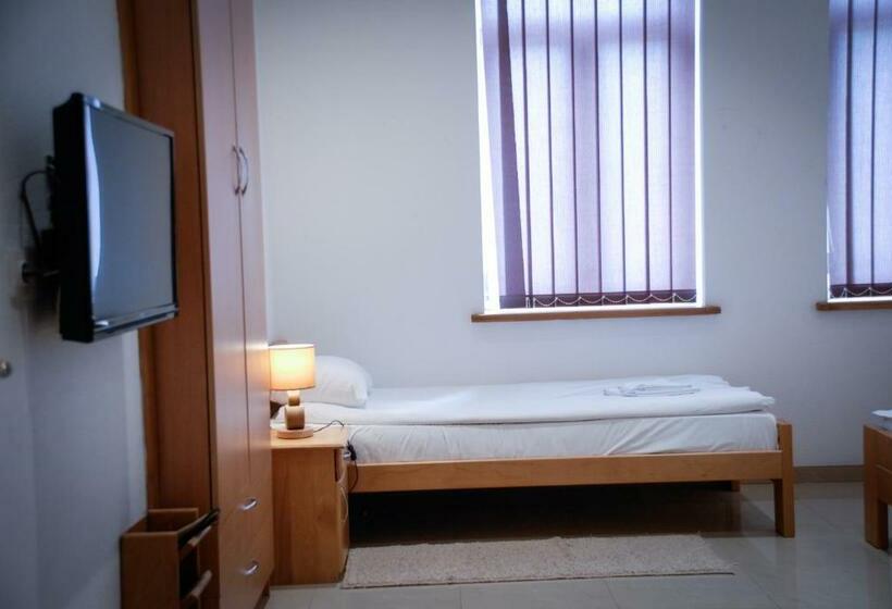 هاستل Sobe Rodic Centar