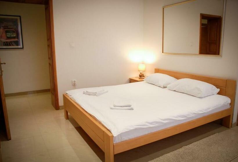 هاستل Sobe Rodic Centar