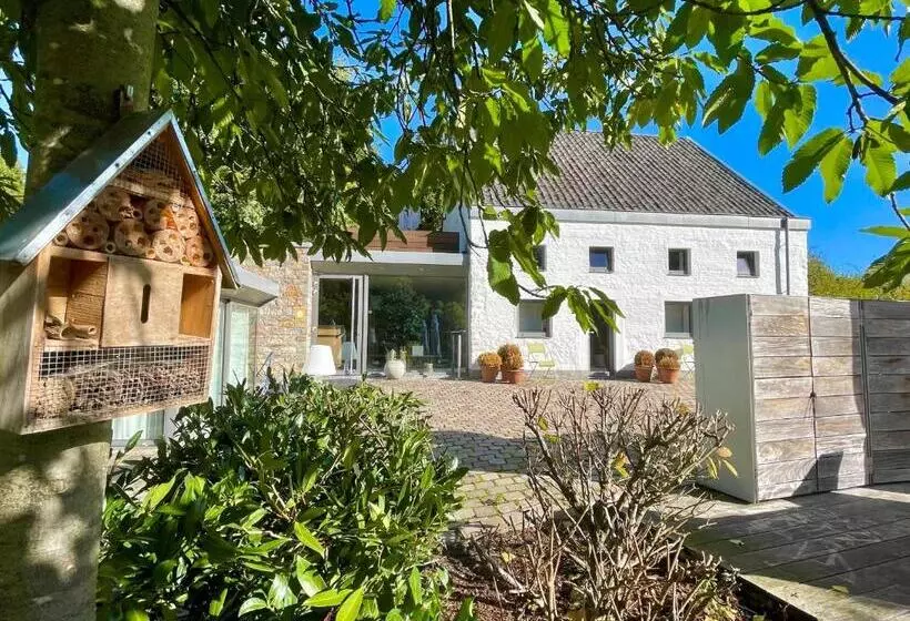 Aamiaismajoitus (B&B) La Bel échappée