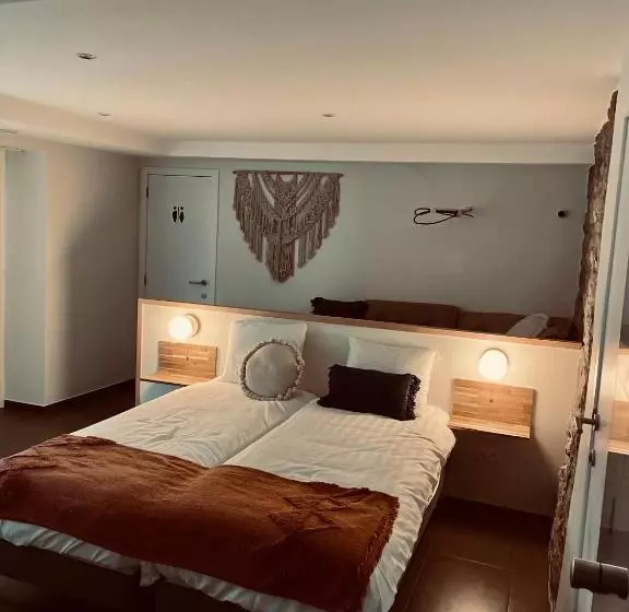 Aamiaismajoitus (B&B) La Bel échappée