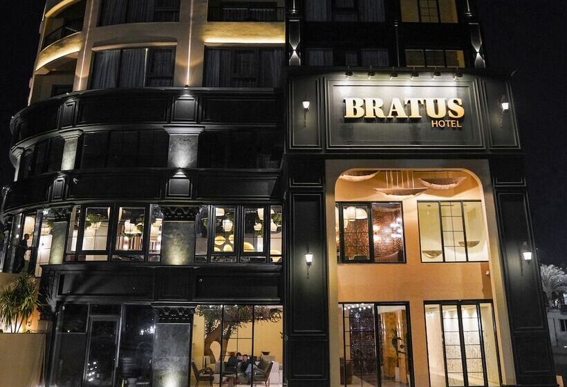 هتل Bratus