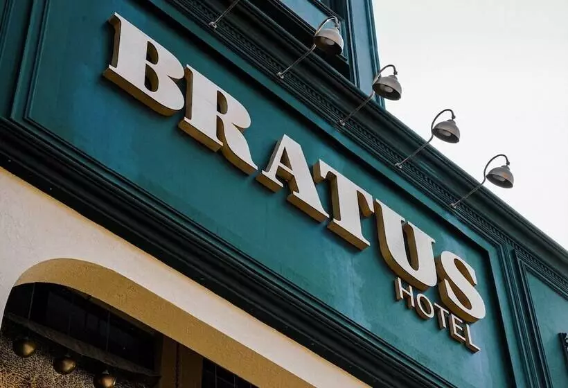 هتل Bratus