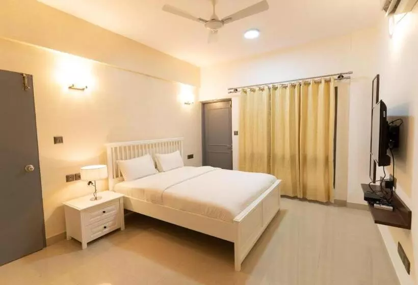 Hotel Regal Business Suites