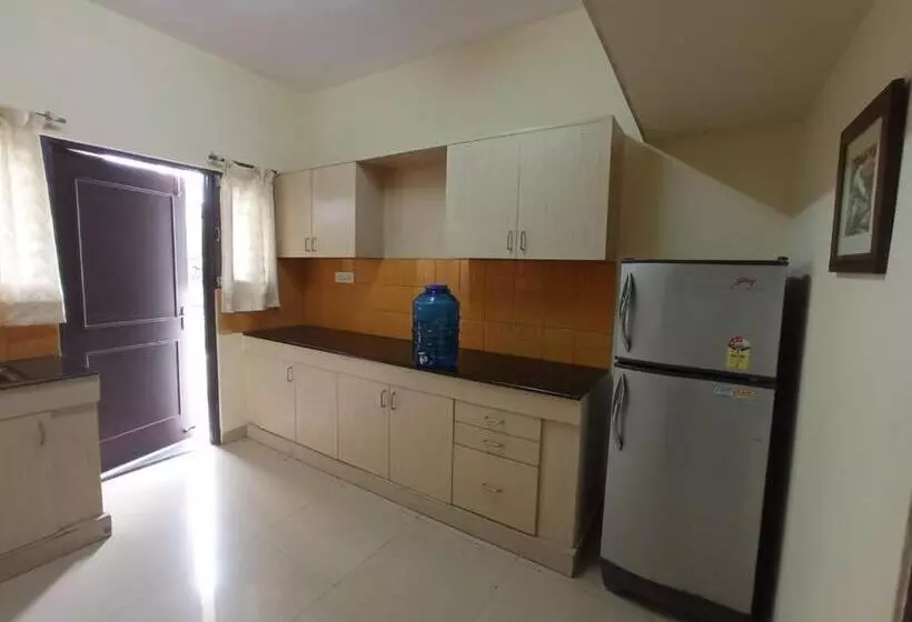 Hotel Regal Business Suites