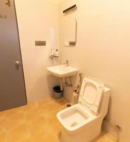 Hotel Regal Business Suites