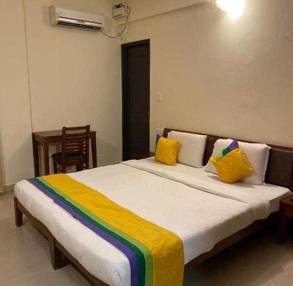 Отель Regal Business Suites