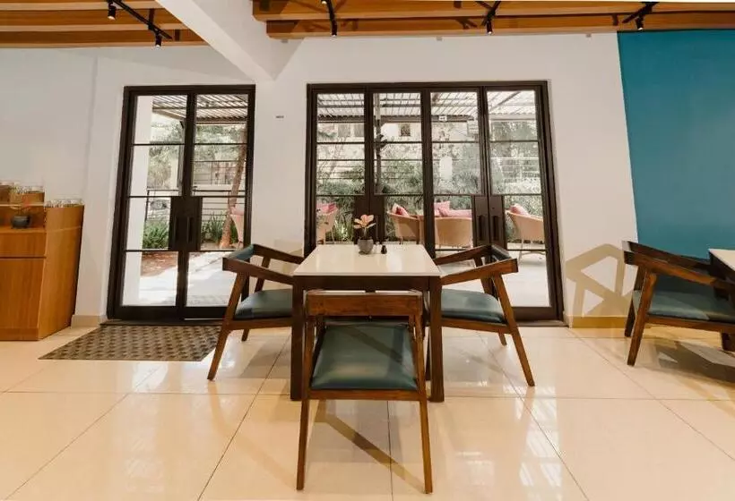 Hotel Regal Business Suites